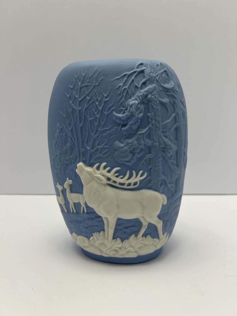 Vintage 7” Vase 3D Elk In The Forest Motif Blue & White Painted Vase Anchor Mark